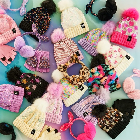 Justice Lavender Pastel Rainbow Sequin Beanie Faux Fur Pop-Pom & Gloves Set - Picture 6 of 10